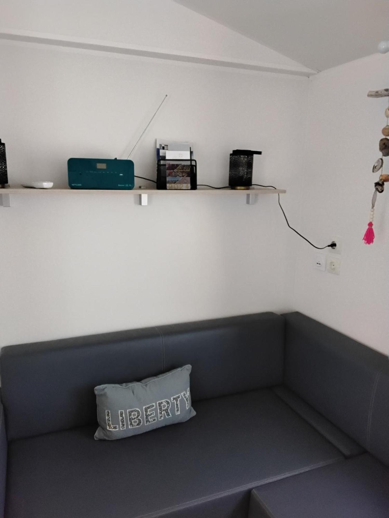 Mobil Home Le Castellas Bertrand /Stehlin Sete Exterior photo